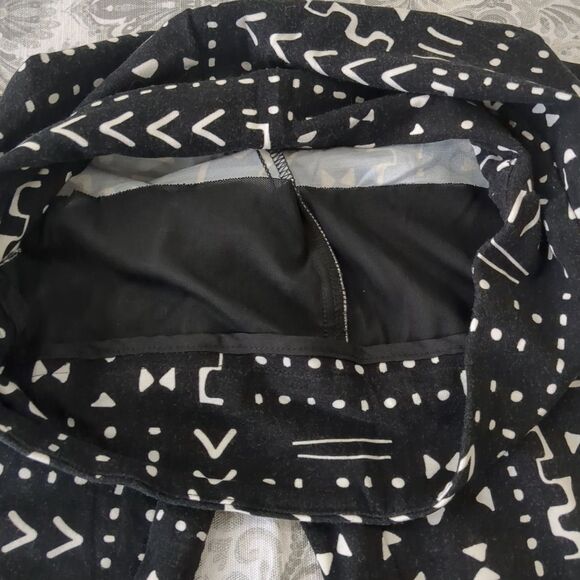 Lisette L Montreal Pants Sz 8 Black White Print Stretch Pull On Ankle Texture - Picture 7 of 8